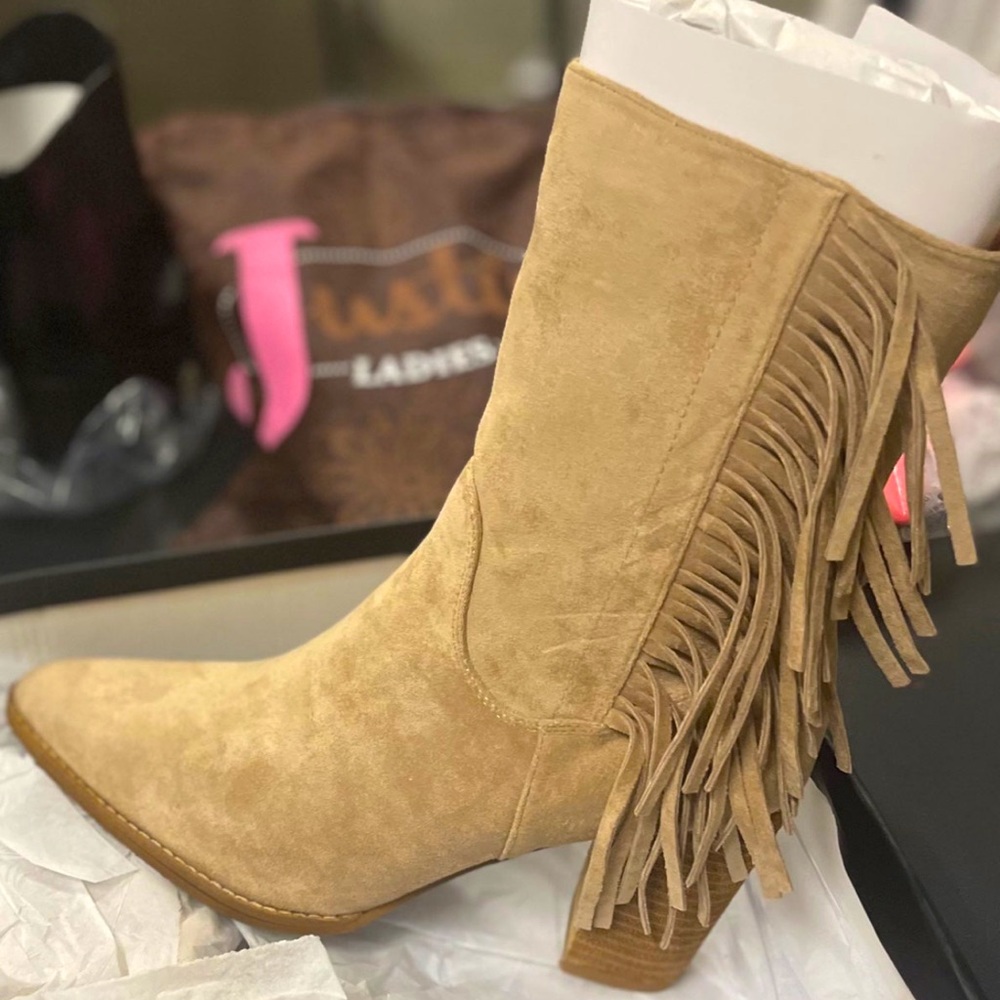 Brand new Womens boots